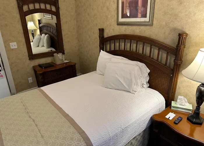 Island House Historic Vacation Rentals Port Clinton