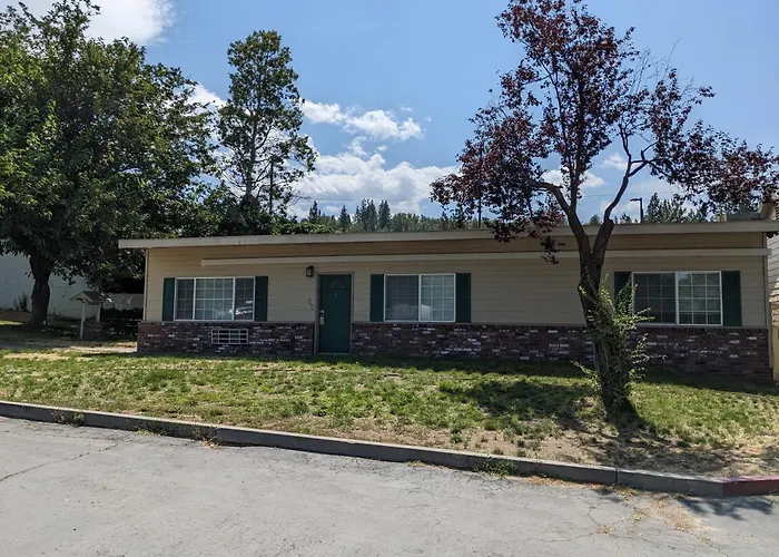 Hi-Lo Motel, Cafe And Rv Park Mount Shasta Area Weed