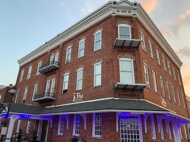 Island House Historic Vacation Rentals Port Clinton