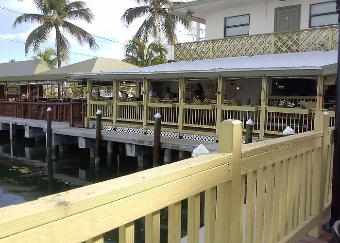 Smugglers Cove Resort And Marina Islamorada