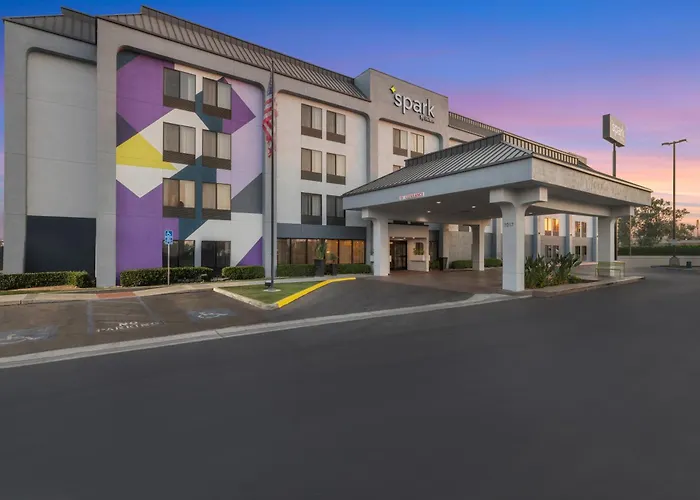 Spark By Hilton Bakersfield Central