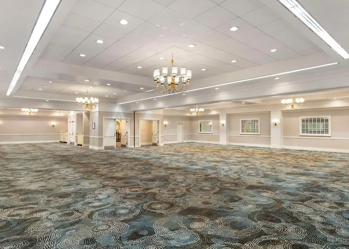 Best Western Mill River Manor