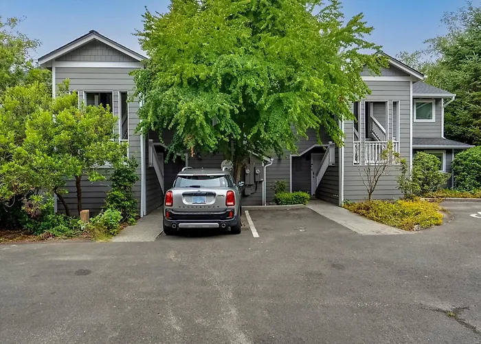 South Hemlock Apartment Cannon Beach