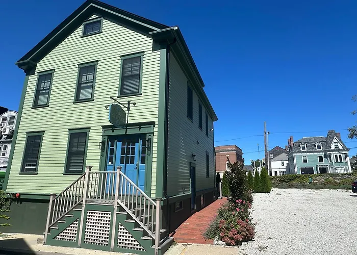 Epic Downtown Newport 6Br Whole House W Parking Villa