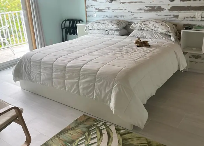 Deer Run On The Atlantic Bed & Breakfast Big Pine Key