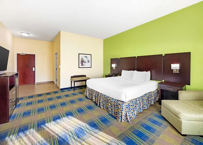 Best Western Plus Pratt