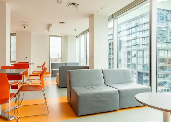 Residence & Conference Centre - Toronto Downtown