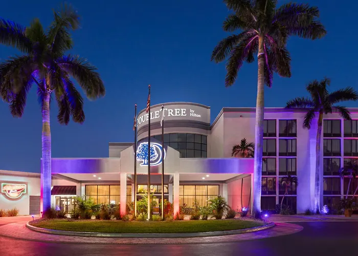 Doubletree By Hilton Fort Myers At Bell Tower Shops