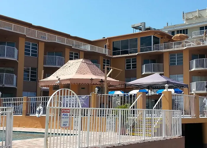 Seaspray Inn Beach Resort