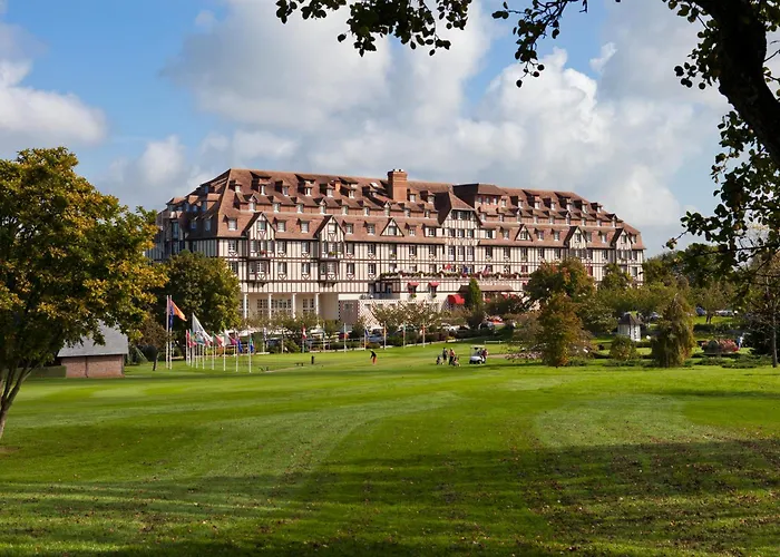 Hotel Barriere L'Hotel Du Golf Saint-Arnoult 