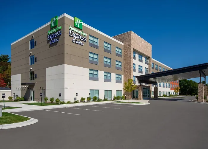 Holiday Inn Express & Suites Muskegon - Grand Haven By Ihg