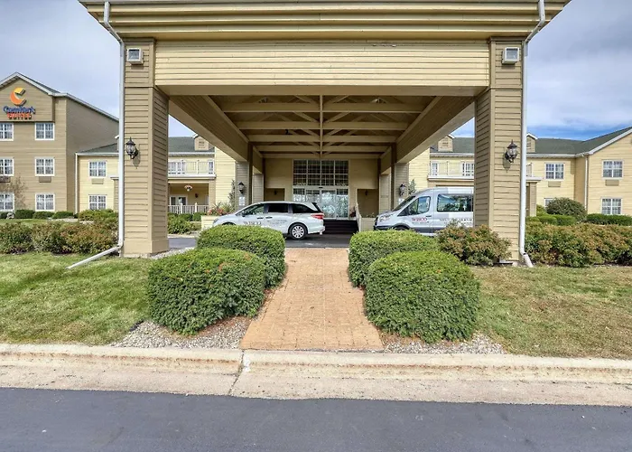 Comfort Suites Appleton Airport