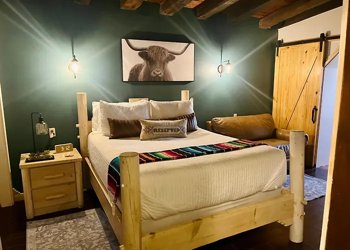 Adobe Rose Boutique Inn Artesia