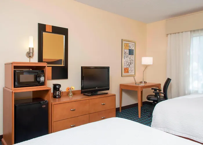 Fairfield Inn & Suites By Marriott Bloomington