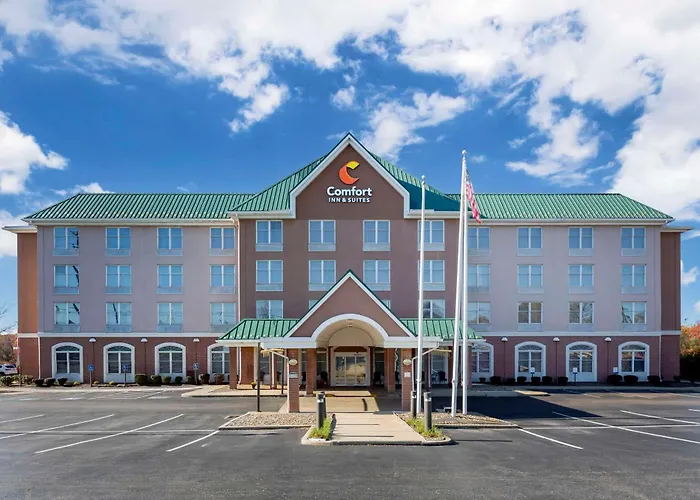 Comfort Inn & Suites Cuyahoga Falls - Akron