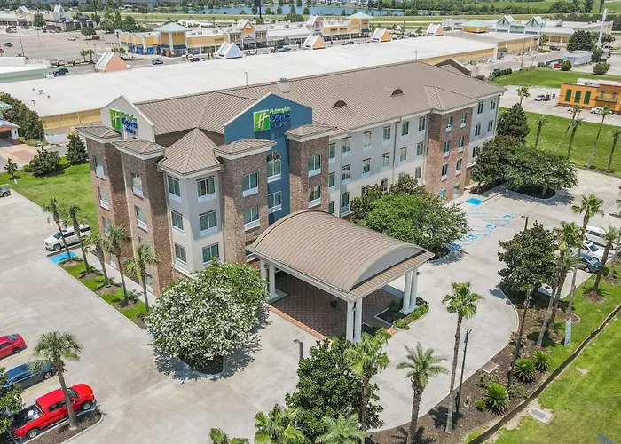 Holiday Inn Express & Suites Gonzales By Ihg