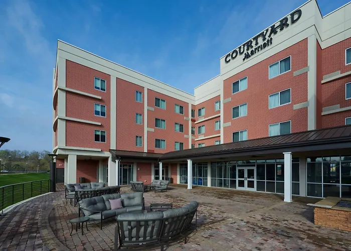 Courtyard By Marriott Rome
