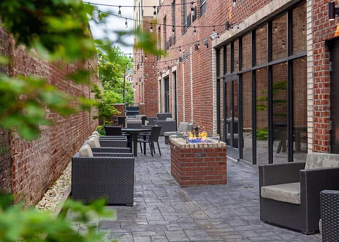 Courtyard Winston-Salem Downtown Hotel