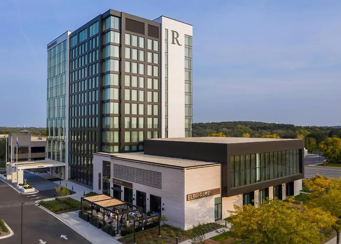 Renaissance Milwaukee West Hotel Wauwatosa