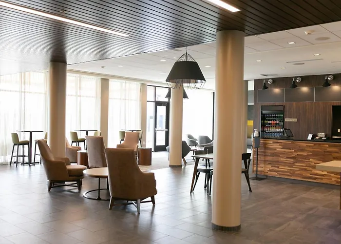 Courtyard By Marriott Elkhart Hotel