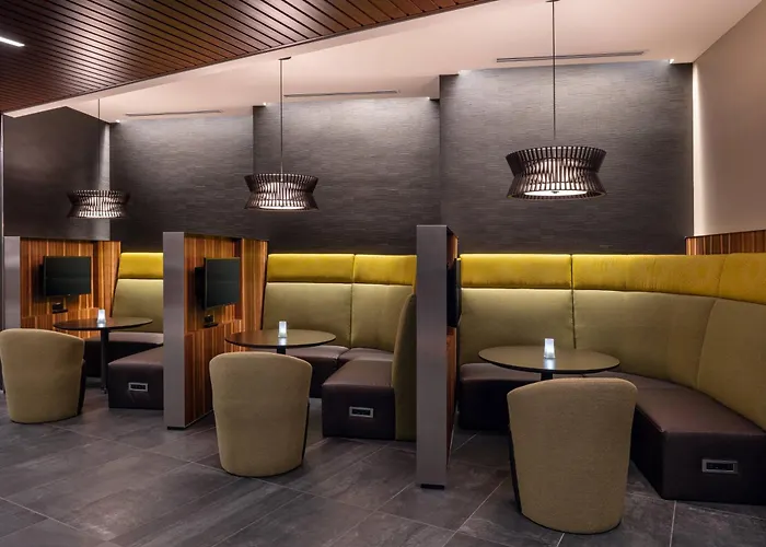 Courtyard By Marriott Petaluma Sonoma County Hotel