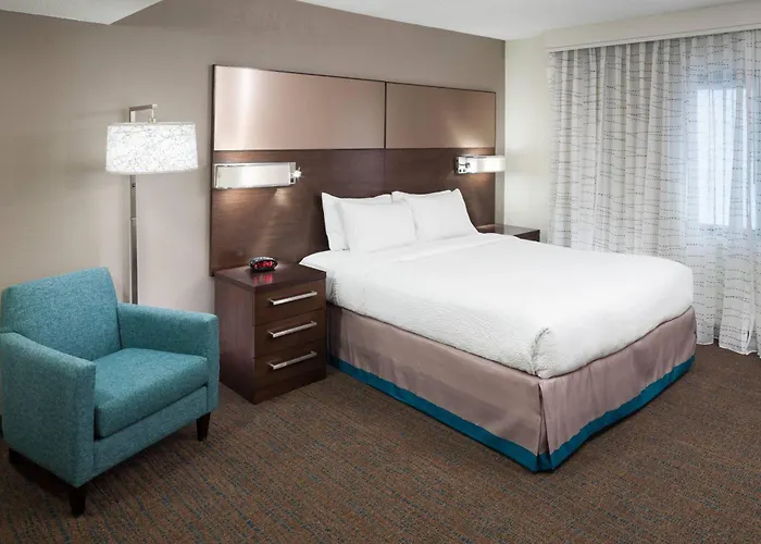 Residence Inn Kansas City Country Club Plaza