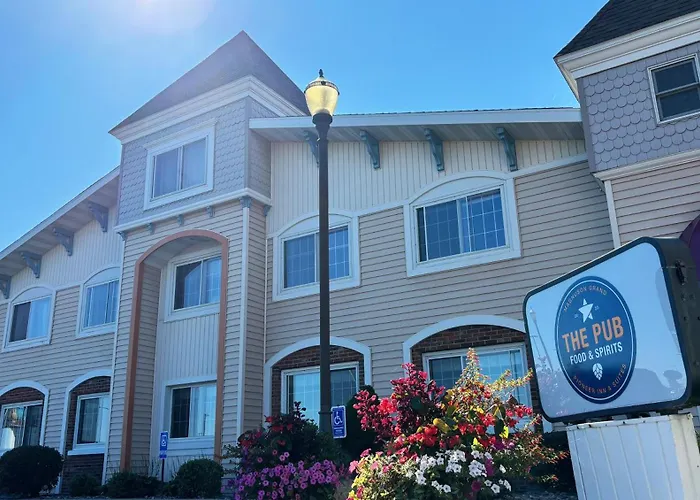 Magnuson Grand Pioneer Inn And Suites