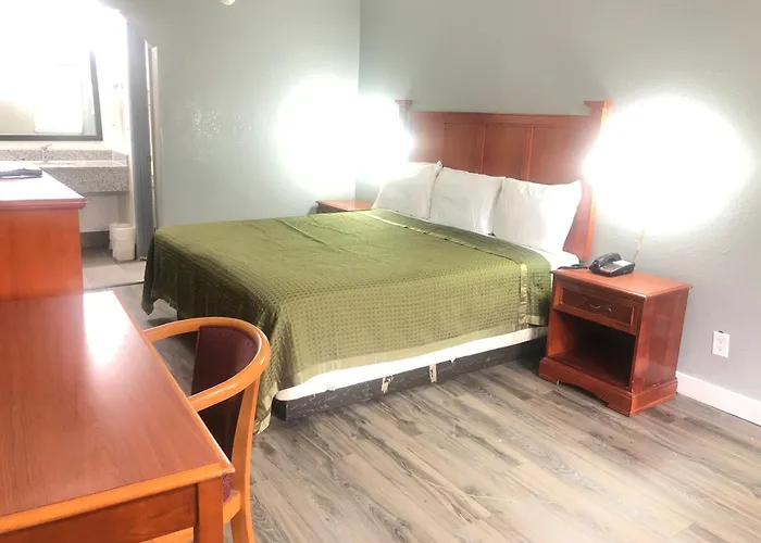 Rodeway Inn North Little Rock