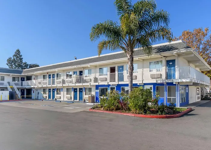 Motel 6 Hayward, Ca- Silicon Valley Gateway