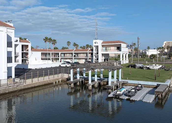 Windwater Hotel And Marina