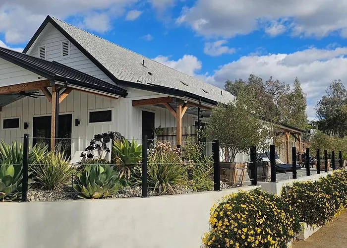 Hidden Hacienda Hotel Temecula