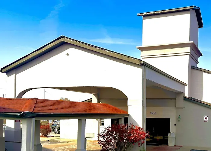 Ramada By Wyndham Columbia Hotel
