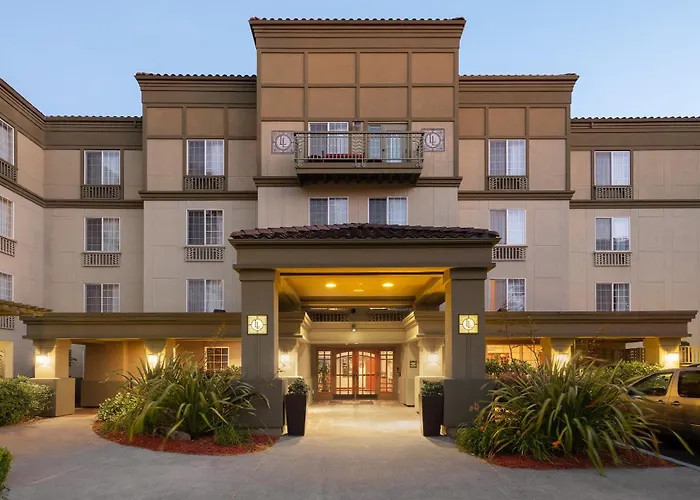 Larkspur Landing Extended Stay Suites Roseville