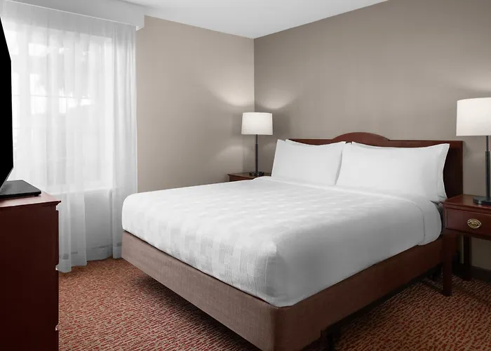 Larkspur Landing Extended Stay Suites Hillsboro