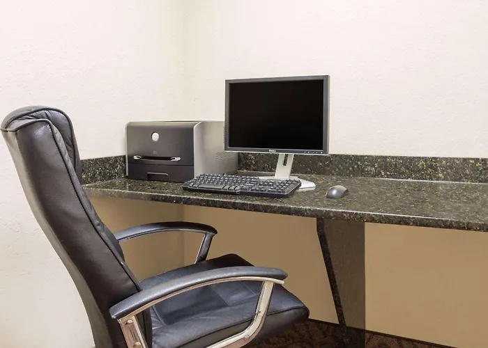 Days Inn By Wyndham Semmes Mobile