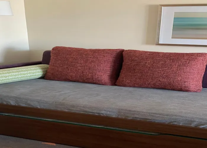 Holiday Inn & Suites Kalamazoo West
