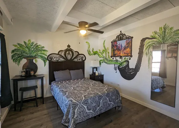 Riverboat Inn & Suites Madison