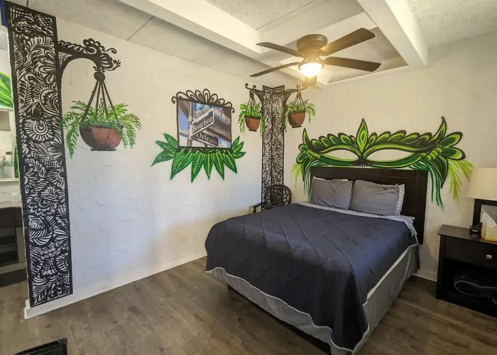 Riverboat Inn & Suites Madison