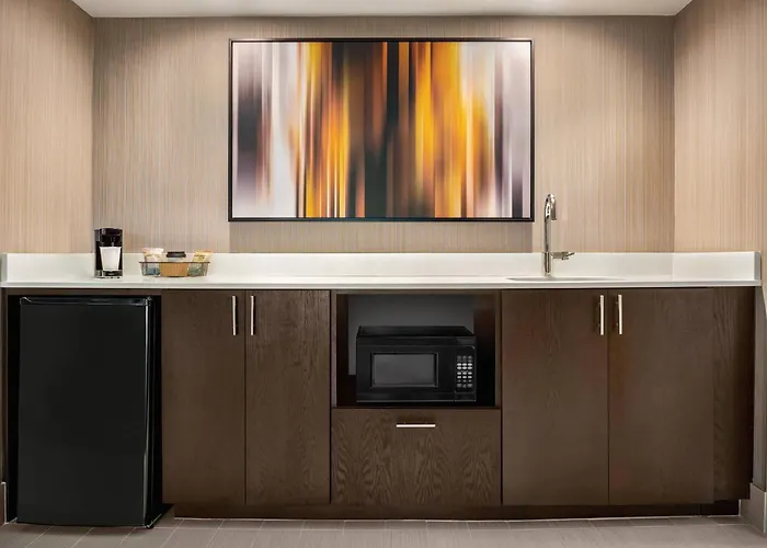 Courtyard By Marriott Dayton North