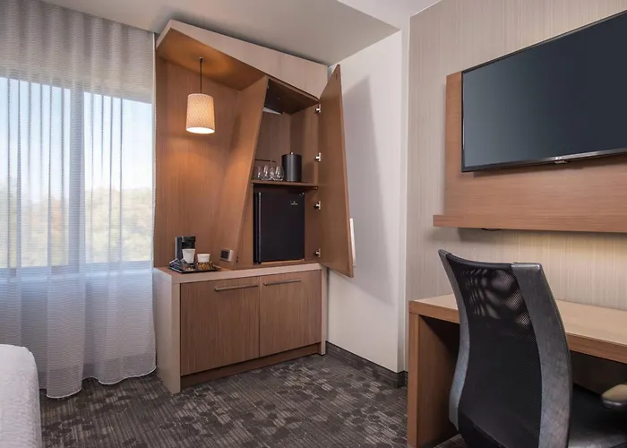 Courtyard By Marriott Shippensburg Hotel