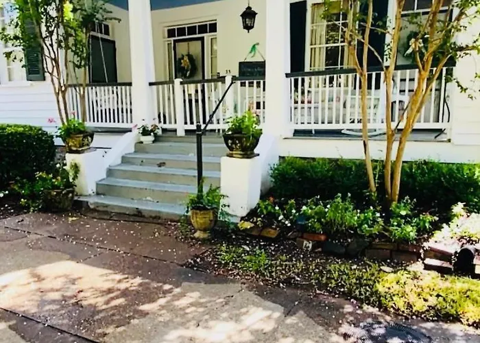 Magnolia Cottage Bed And Breakfast Natchez