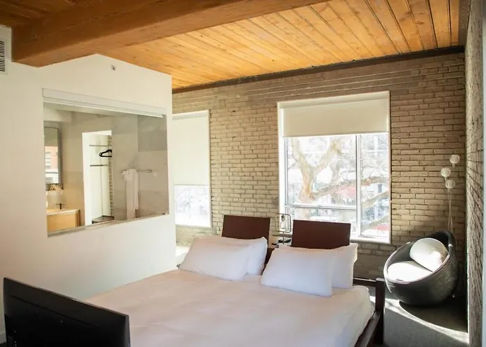 Hotel Ocho Toronto