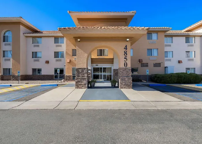 Comfort Inn & Suites Near Kino Sports Complex Drexel Heights