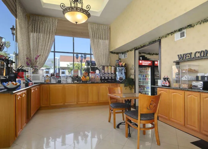 Ramada By Wyndham Pasadena Hotel
