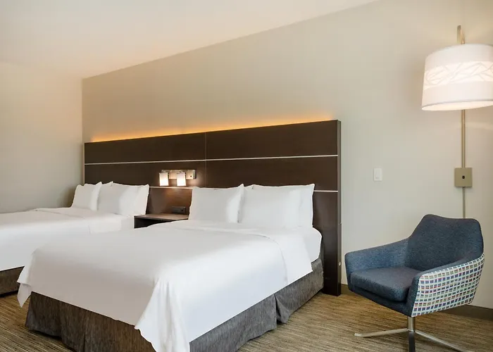 Holiday Inn Express & Suites - Watertown By Ihg