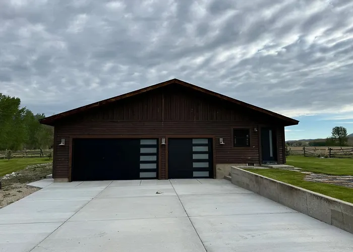 Sportsman Lodge Melrose Mt Butte