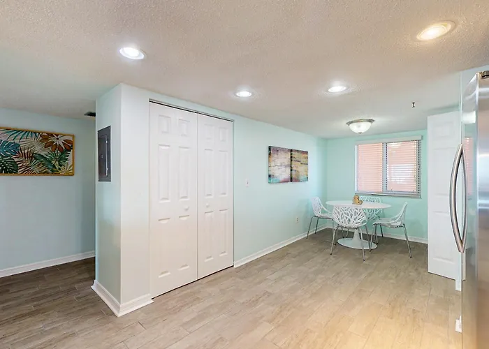Beach Cottage 1403