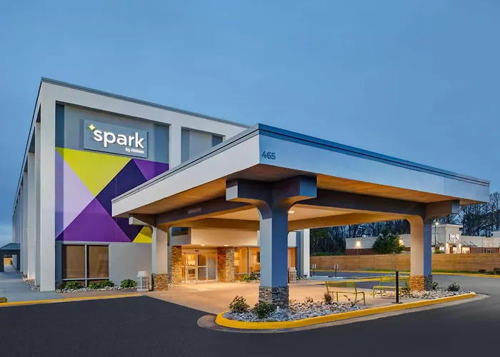 Spark By Hilton Jackson Ridgeland
