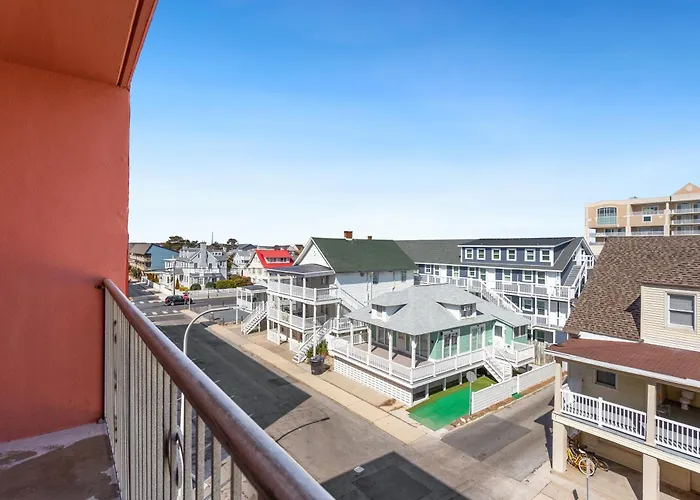 Americana Motor Inn On Boardwalk