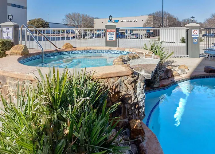 La Quinta By Wyndham Allen At The Village